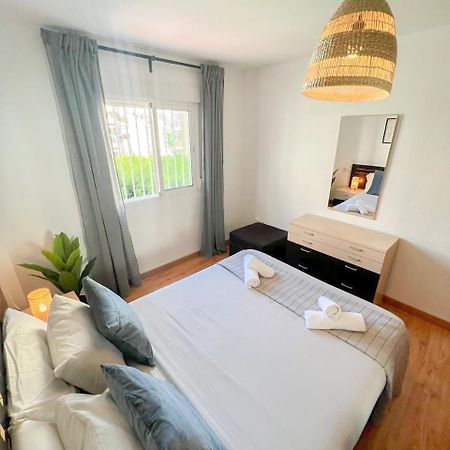Large & Cozy Centrally Apartment توريمولينوس المظهر الخارجي الصورة
