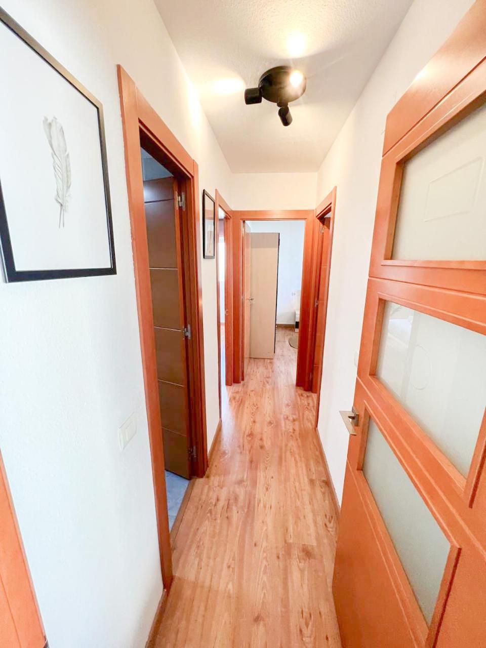 Large & Cozy Centrally Apartment توريمولينوس المظهر الخارجي الصورة