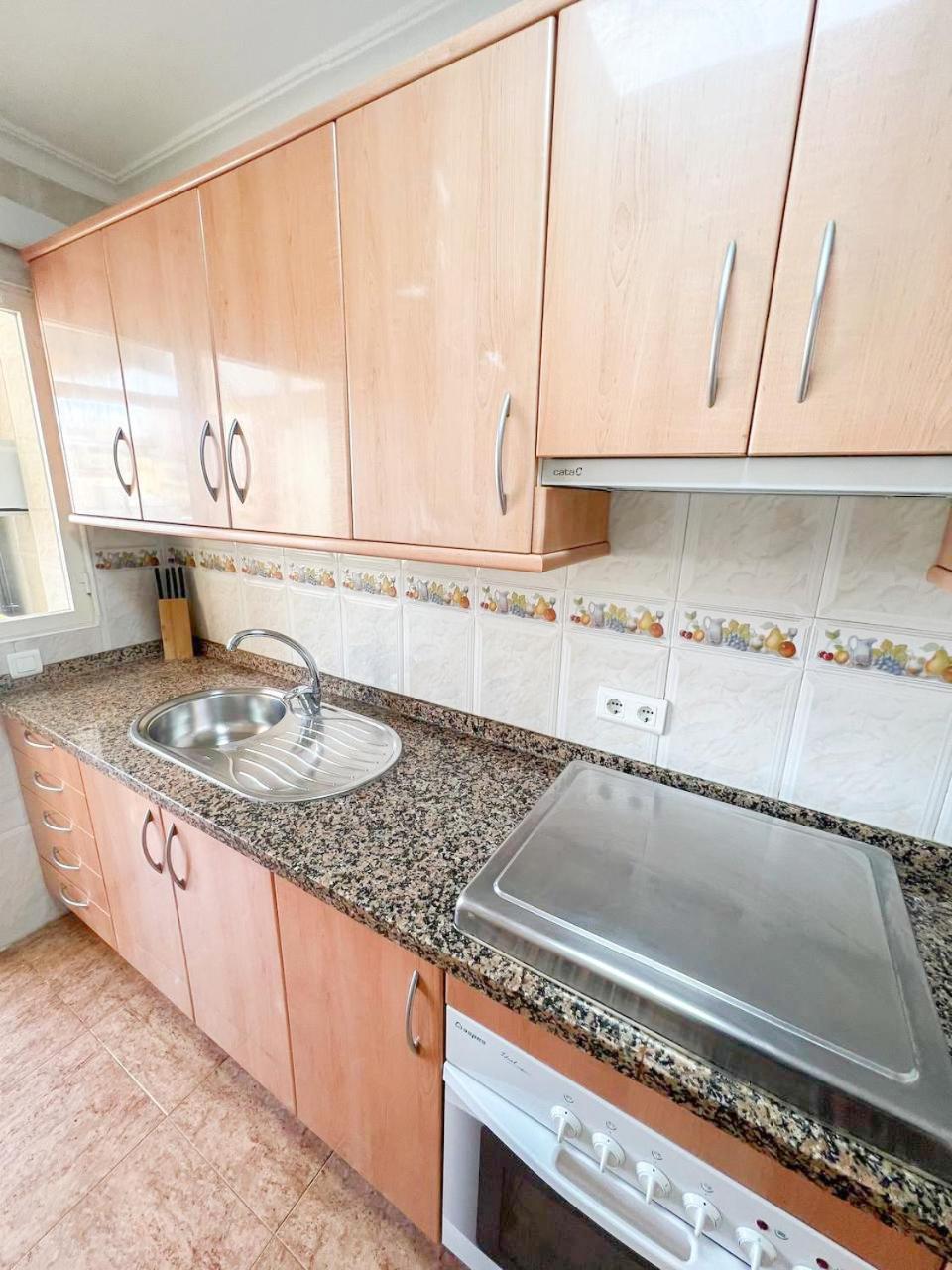 Large & Cozy Centrally Apartment توريمولينوس المظهر الخارجي الصورة