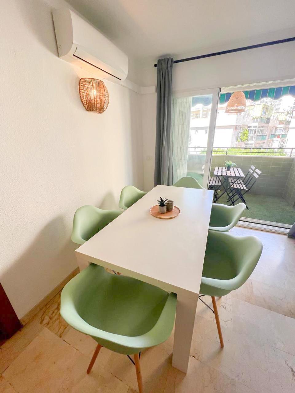 Large & Cozy Centrally Apartment توريمولينوس المظهر الخارجي الصورة
