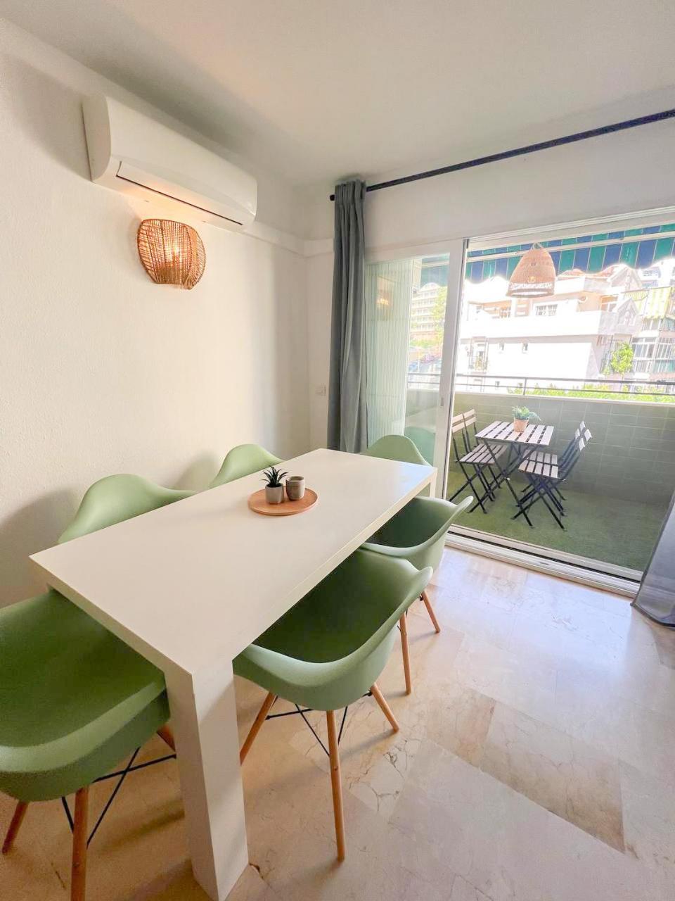 Large & Cozy Centrally Apartment توريمولينوس المظهر الخارجي الصورة